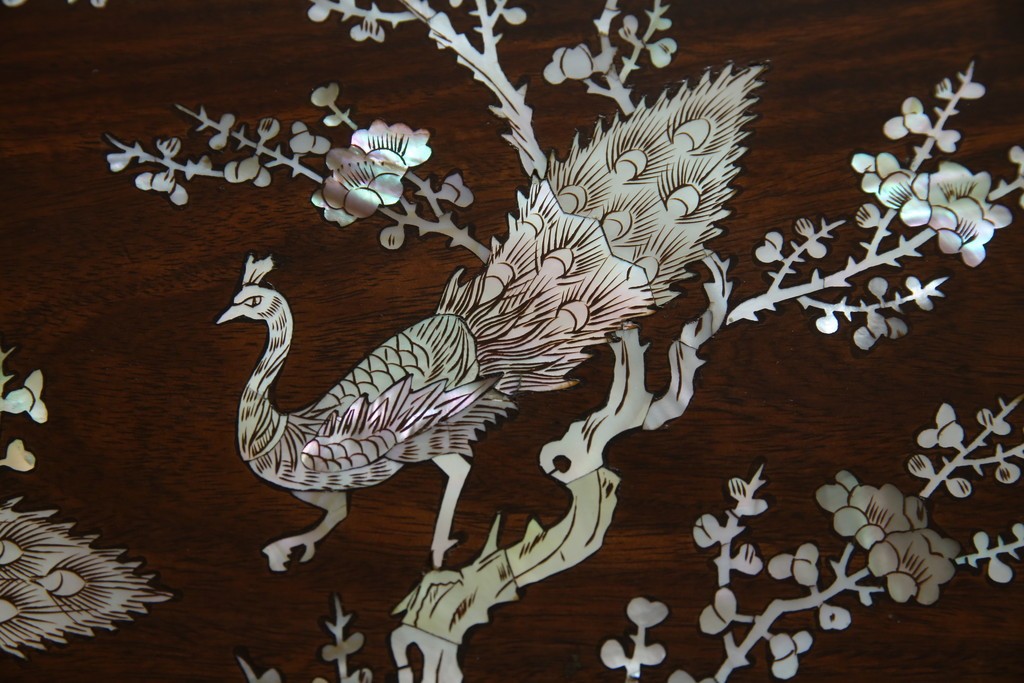 和製ビンテージ　高級品!!　花梨(カリン)材　象嵌入り　華やかな螺鈿(ラデン)細工が美しいエクステンションテーブル　(R-077727)