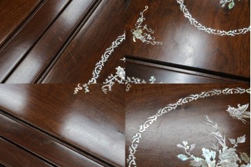 和製ビンテージ　高級品!!　花梨(カリン)材　象嵌入り　華やかな螺鈿(ラデン)細工が美しいエクステンションテーブル　(R-077727)