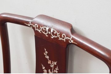 和製ビンテージ　高級品!!　花梨(カリン)材　象嵌入り　華やかな螺鈿(ラデン)細工が美しいダイニングチェア4脚セット(板座チェア、椅子、イス、ヴィンテージ)(R-077728)
