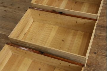 和製アンティーク　美品!!　専門店にてリペア済み品　本漆塗り　前面欅(ケヤキ)材　上品な佇まいで和の空間を引き立てる仙台箪笥(収納たんす、整理タンス、時代箪笥、引き出し、チェスト)(R-077731)
