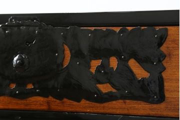 和製アンティーク　美品!!　専門店にてリペア済み品　本漆塗り　前面欅(ケヤキ)材　上品な佇まいで和の空間を引き立てる仙台箪笥(収納たんす、整理タンス、時代箪笥、引き出し、チェスト)(R-077731)