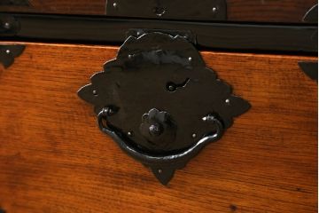 和製アンティーク　美品!!　専門店にてリペア済み品　本漆塗り　前面欅(ケヤキ)材　上品な佇まいで和の空間を引き立てる仙台箪笥(収納たんす、整理タンス、時代箪笥、引き出し、チェスト)(R-077731)