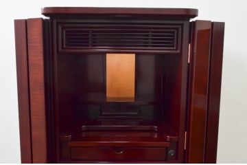 新品未使用品　中古　モダン仏壇　みずき　クラシカルな佇まいが魅力的な仏壇(定価約28万5千円)(R-077734)