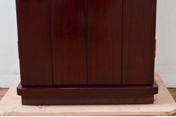 新品未使用品　中古　モダン仏壇　みずき　クラシカルな佇まいが魅力的な仏壇(定価約28万5千円)(R-077734)