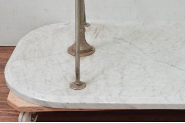 フランスビンテージ　大理石ベースの金属フレームとガラス板のフレンチシェルフ(飾り棚、陳列棚、オープンラック、店舗什器、ヴィンテージ)(R-077745)