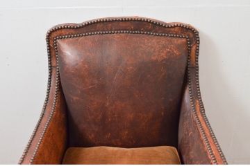 ジャンク品　フランスアンティーク　本革　朽ちた姿が芸術的なフレンチレザーソファ(クラブソファ、ラウンジソファ、一人掛けソファ、1P、アームソファ)(R-077747)
