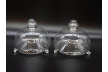 大正〜昭和初期　蓋付き　ノスタルジックな雰囲気を演出するハエ取り瓶2個セット(蠅、蝿、ハエトリ器、ガラス、硝子、フタ付き)(R-077750)