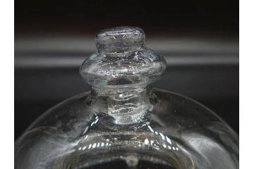 大正〜昭和初期　蓋付き　ノスタルジックな雰囲気を演出するハエ取り瓶2個セット(蠅、蝿、ハエトリ器、ガラス、硝子、フタ付き)(R-077750)