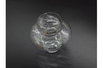 大正〜昭和初期　蓋付き　ノスタルジックな雰囲気を演出するハエ取り瓶2個セット(蠅、蝿、ハエトリ器、ガラス、硝子、フタ付き)(R-077750)