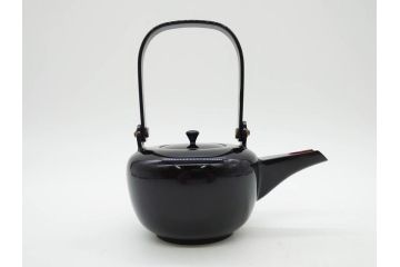 龍玉作　松竹梅の沈金彫が見事な御屠蘇器(鈴木孫次、蒔絵、漆器、木製、盃、杯、銚子、おとそ)(R-077755)