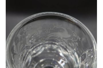 1981年　フランス　Baccarat　バカラ　キリンビアマグコレクション　コレクターズグラス　クリスタルガラス　鳳凰と草花のデザインが優美なビアマグ(KIRIN COLLECTORS GLASS、ジョッキ、グラス、フルレッドクリスタルガラス)(R-077762)