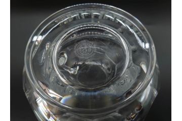 1981年　フランス　Baccarat　バカラ　キリンビアマグコレクション　コレクターズグラス　クリスタルガラス　鳳凰と草花のデザインが優美なビアマグ(KIRIN COLLECTORS GLASS、ジョッキ、グラス、フルレッドクリスタルガラス)(R-077762)