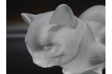1932年　フランス　LALIQUE(ラリック)　猫　可愛らしいフォルムの猫のオブジェ(ルネ・ラリック、伏せる猫、キャット、ディスプレイ、置物、クリスタルガラス、箱付き)(R-077774)