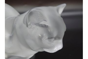 1932年　フランス　LALIQUE(ラリック)　猫　可愛らしいフォルムの猫のオブジェ(ルネ・ラリック、伏せる猫、キャット、ディスプレイ、置物、クリスタルガラス、箱付き)(R-077774)