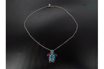 オーストリア　SWAROVSKI(スワロフスキー)　上品な輝きを放つペンダント&スターオーナメント(アクセサリー、首飾り、ネックレス、昆虫、クリスマスデコレーション、アクセサリー、装飾物、星、外箱付き)(R-077776)