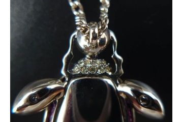 オーストリア　SWAROVSKI(スワロフスキー)　上品な輝きを放つペンダント&スターオーナメント(アクセサリー、首飾り、ネックレス、昆虫、クリスマスデコレーション、アクセサリー、装飾物、星、外箱付き)(R-077776)