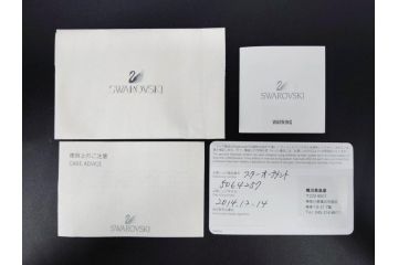 オーストリア　SWAROVSKI(スワロフスキー)　上品な輝きを放つペンダント&スターオーナメント(アクセサリー、首飾り、ネックレス、昆虫、クリスマスデコレーション、アクセサリー、装飾物、星、外箱付き)(R-077776)