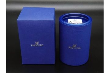 オーストリア　SWAROVSKI(スワロフスキー)　上品な輝きを放つペンダント&スターオーナメント(アクセサリー、首飾り、ネックレス、昆虫、クリスマスデコレーション、アクセサリー、装飾物、星、外箱付き)(R-077776)