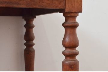 フランスアンティーク　オーク材　古いテーラーで使われていた挽物脚のフレンチ展示台(作業台、飾り棚、花台、飾り台)(R-077780)