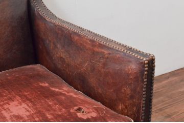 ジャンク品　フランスアンティーク　本革　朽ちた姿が芸術的なフレンチレザーソファ(クラブソファ、ラウンジソファ、一人掛けソファ、1P、アームソファ)(R-077781)