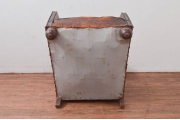 ジャンク品　フランスアンティーク　本革　朽ちた姿が芸術的なフレンチレザーソファ(クラブソファ、ラウンジソファ、一人掛けソファ、1P、アームソファ)(R-077781)