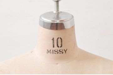 和製ビンテージ　大洋工芸　10MISSY　アトリエのような雰囲気づくりにぴったりなトルソー(DRESS FORM 1st EDITION、マネキン、ディスプレイ雑貨、店舗什器、ヴィンテージ)(R-077782)