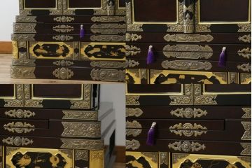 中古　未使用展示品　超美品!!　150代　三方開　総金　金仏壇　優しい雰囲気の色合いと細部まで造り込まれた意匠が魅力の仏壇(定価約265万円)(R-077787)