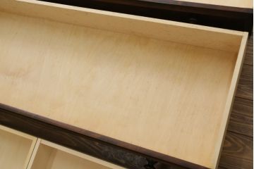 和製ビンテージ　北海道民芸家具　取り入れやすいサイズが嬉しい!落ち着きのある大人の空間を演出するチェスト(引き出し、ローボード、ローチェスト、サイドチェスト、ヴィンテージ)(R-077790)