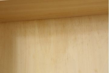 中古　北海道民芸家具　直線的なフォルムとシックな色合いが美しいサイドチェスト(引き出し、洋服タンス)(R-077791)