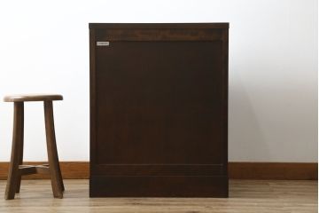 中古　北海道民芸家具　直線的なフォルムとシックな色合いが美しいサイドチェスト(引き出し、洋服タンス)(R-077791)