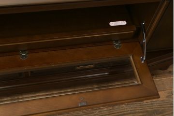 中古　美品　maruni(マルニ木工)　地中海ロイヤル(ROYAL)　クラシカルな雰囲気が魅力的なテレビ台(サイドボード、サイドキャビネット、リビングボード、ローボード、収納棚、戸棚)(定価約32万円)(R-077793)