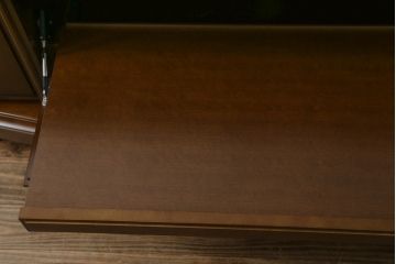中古　美品　maruni(マルニ木工)　地中海ロイヤル(ROYAL)　クラシカルな雰囲気が魅力的なテレビ台(サイドボード、サイドキャビネット、リビングボード、ローボード、収納棚、戸棚)(定価約32万円)(R-077793)