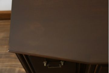 中古　美品　maruni(マルニ木工)　地中海ロイヤル(ROYAL)　クラシカルな雰囲気が魅力的なテレビ台(サイドボード、サイドキャビネット、リビングボード、ローボード、収納棚、戸棚)(定価約32万円)(R-077793)