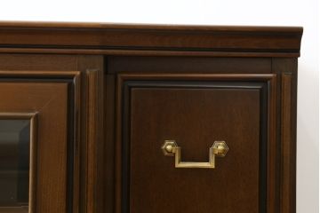 中古　美品　maruni(マルニ木工)　地中海ロイヤル(ROYAL)　クラシカルな雰囲気が魅力的なテレビ台(サイドボード、サイドキャビネット、リビングボード、ローボード、収納棚、戸棚)(定価約32万円)(R-077793)