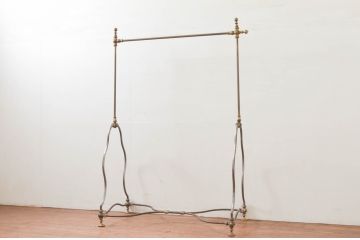 フランスビンテージ　緩やかなカーブを描く脚がお洒落な真鍮(しんちゅう)とアイアンのハンガーラック(ポールハンガー、洋服掛け、コート掛け、店舗什器、ヴィンテージ)(R-077794)