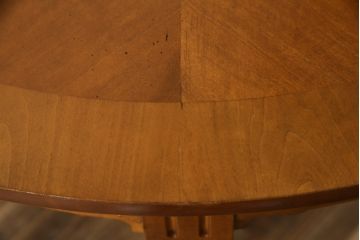 中古　美品　DREXEL HERITAGE(ドレクセルヘリテイジ)　Et Cetera(エトセトラ)　スラリと伸びた脚が目を惹く小振りなサイズのラウンドテーブル(ダイニングテーブル、丸テーブル、コーヒーテーブル、カフェテーブル)(R-077801)