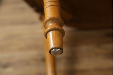 中古　美品　DREXEL HERITAGE(ドレクセルヘリテイジ)　Et Cetera(エトセトラ)　スラリと伸びた脚が目を惹く小振りなサイズのラウンドテーブル(ダイニングテーブル、丸テーブル、コーヒーテーブル、カフェテーブル)(R-077801)
