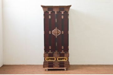 中古　新古品　展示品　100代　長岡型　モダンな雰囲気を醸し出す金仏壇(長岡仏壇)(定価約136万円)(R-077813)