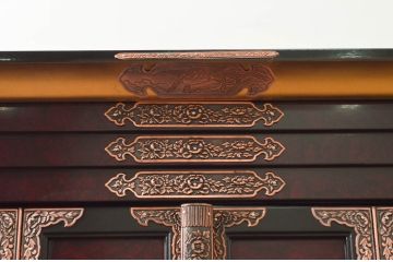 中古　新古品　展示品　100代　長岡型　モダンな雰囲気を醸し出す金仏壇(長岡仏壇)(定価約136万円)(R-077813)