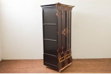中古　新古品　展示品　100代　長岡型　モダンな雰囲気を醸し出す金仏壇(長岡仏壇)(定価約136万円)(R-077813)