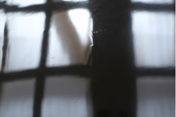 和製アンティーク　美品!!　本漆塗りでリペア済み品　前面欅(ケヤキ)材　艶のある木の色味と黒々とした金具が目を惹く仙台箪笥(収納たんす、整理タンス、時代箪笥、引き出し、チェスト)(R-077816)