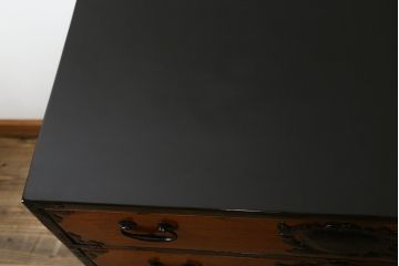 和製アンティーク　美品!!　本漆塗りでリペア済み品　前面欅(ケヤキ)材　艶のある木の色味と黒々とした金具が目を惹く仙台箪笥(収納たんす、整理タンス、時代箪笥、引き出し、チェスト)(R-077816)