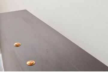海外ビンテージ　高級品!!　海外輸入家具　シックな佇まいが魅力的なラグジュアリーサイドボード(サイドキャビネット、テレビ台、テレビボード、収納棚、戸棚、ヴィンテージ)(R-077817)