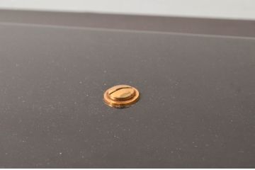 海外ビンテージ　高級品!!　海外輸入家具　シックな佇まいが魅力的なラグジュアリーサイドボード(サイドキャビネット、テレビ台、テレビボード、収納棚、戸棚、ヴィンテージ)(R-077817)