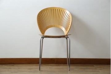 中古　美品　FREDERICIA(フレデリシア)　Nanna Ditzel(ナナ・ディッツェル)デザイン　デザイン性と機能性を兼ね備えたトリニダードチェア　定価約11万3千円相当　(R-077829)