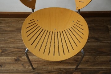 中古　美品　FREDERICIA(フレデリシア)　Nanna Ditzel(ナナ・ディッツェル)デザイン　デザイン性と機能性を兼ね備えたトリニダードチェア　定価約11万3千円相当　(R-077829)