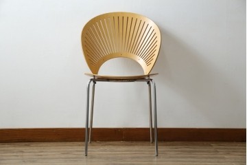 中古　美品　FREDERICIA(フレデリシア)　Nanna Ditzel(ナナ・ディッツェル)デザイン　デザイン性と機能性を兼ね備えたトリニダードチェア(ダイニングチェア)　定価約11万円相当　(R-077830)