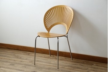 中古　美品　FREDERICIA(フレデリシア)　Nanna Ditzel(ナナ・ディッツェル)デザイン　デザイン性と機能性を兼ね備えたトリニダードチェア(ダイニングチェア)　定価約11万円相当　(R-077830)