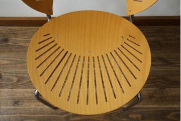 中古　美品　FREDERICIA(フレデリシア)　Nanna Ditzel(ナナ・ディッツェル)デザイン　デザイン性と機能性を兼ね備えたトリニダードチェア(ダイニングチェア)　定価約11万円相当　(R-077830)
