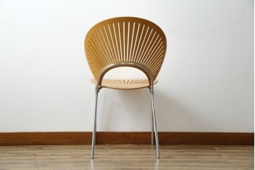 中古　美品　FREDERICIA(フレデリシア)　Nanna Ditzel(ナナ・ディッツェル)デザイン　デザイン性と機能性を兼ね備えたトリニダードチェア(ダイニングチェア)　定価約11万円相当　(R-077830)